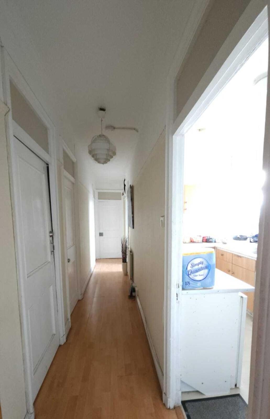 London Edgware Station Apartment Bilik gambar