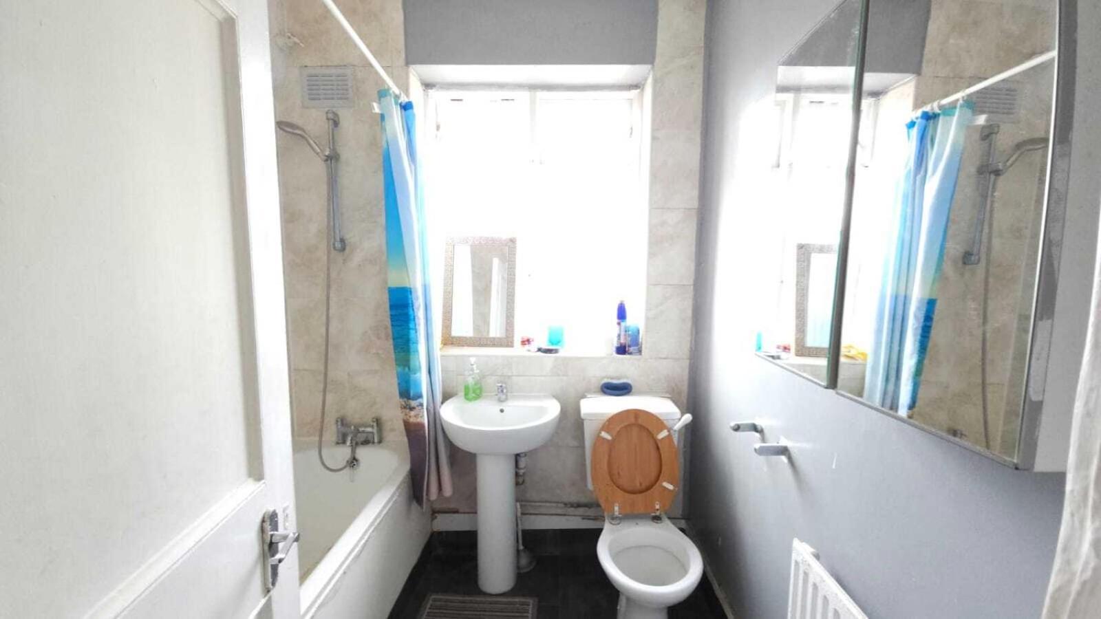 London Edgware Station Apartment Bilik gambar