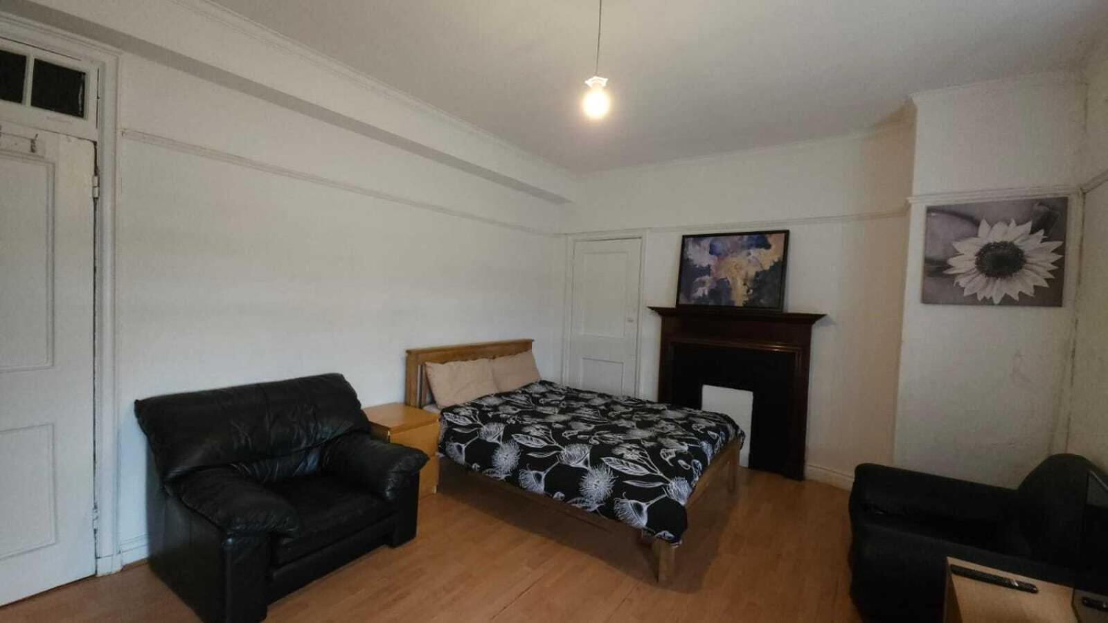 London Edgware Station Apartment Bilik gambar