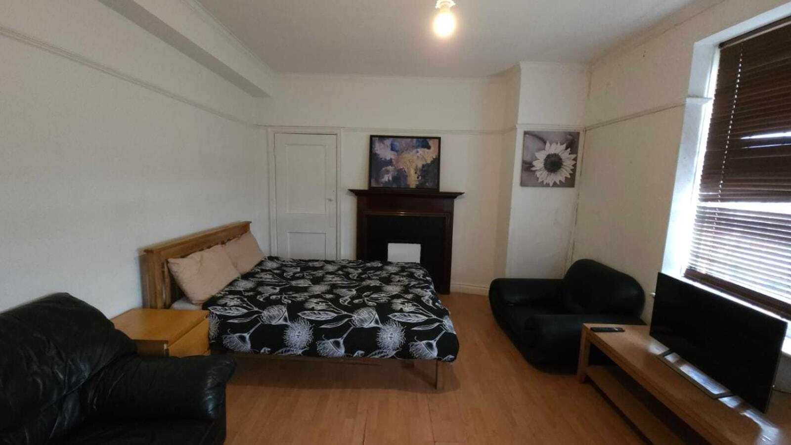 London Edgware Station Apartment Bilik gambar
