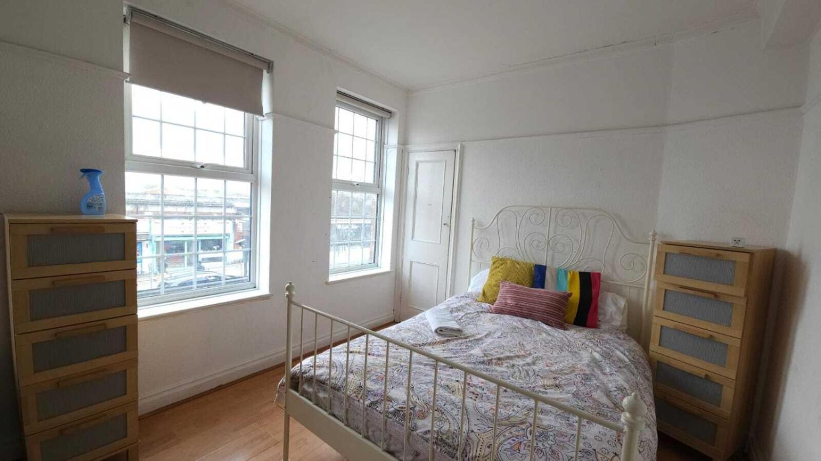 London Edgware Station Apartment Bilik gambar