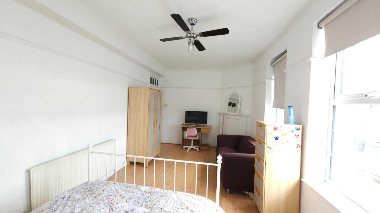 London Edgware Station Apartment Bilik gambar